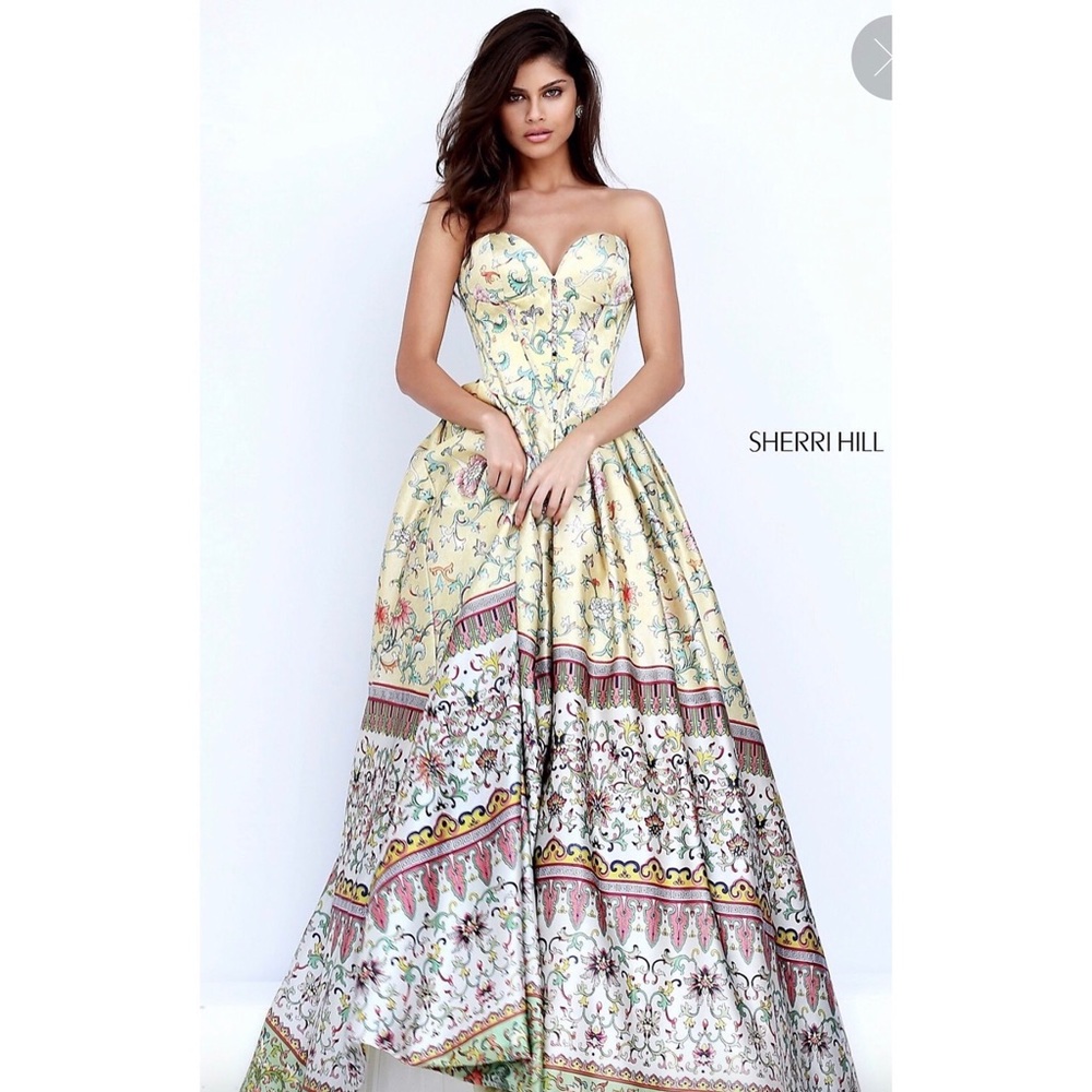 Sherri Hill prom dress